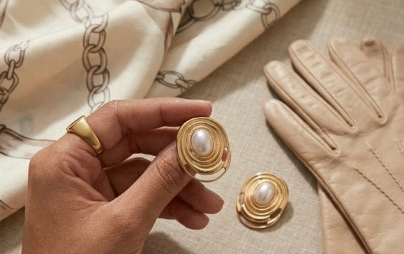 Boucles d’Oreille Dorées aux Perles — Acier Inoxydable