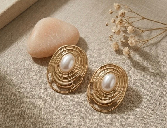 Boucles d’Oreille Dorées aux Perles — Acier Inoxydable