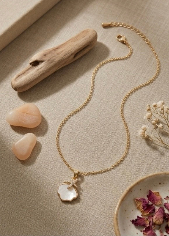 Collier Coquillage Doré — Acier Inoxydable