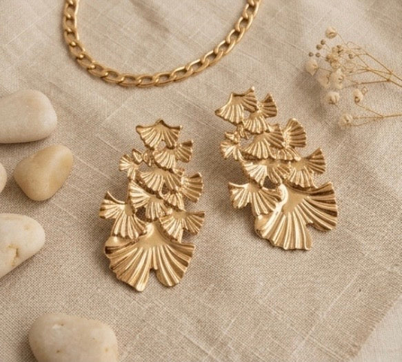 Boucles d’Oreille Pendantes Feuille de Ginkgo Dorées — Acier Inoxydable